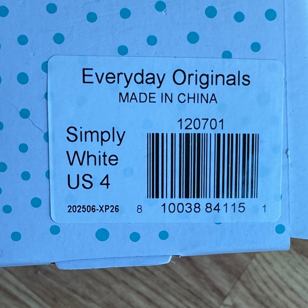 Ten Little Everyday Original White Sneakers size 4 - Picture 2 of 3